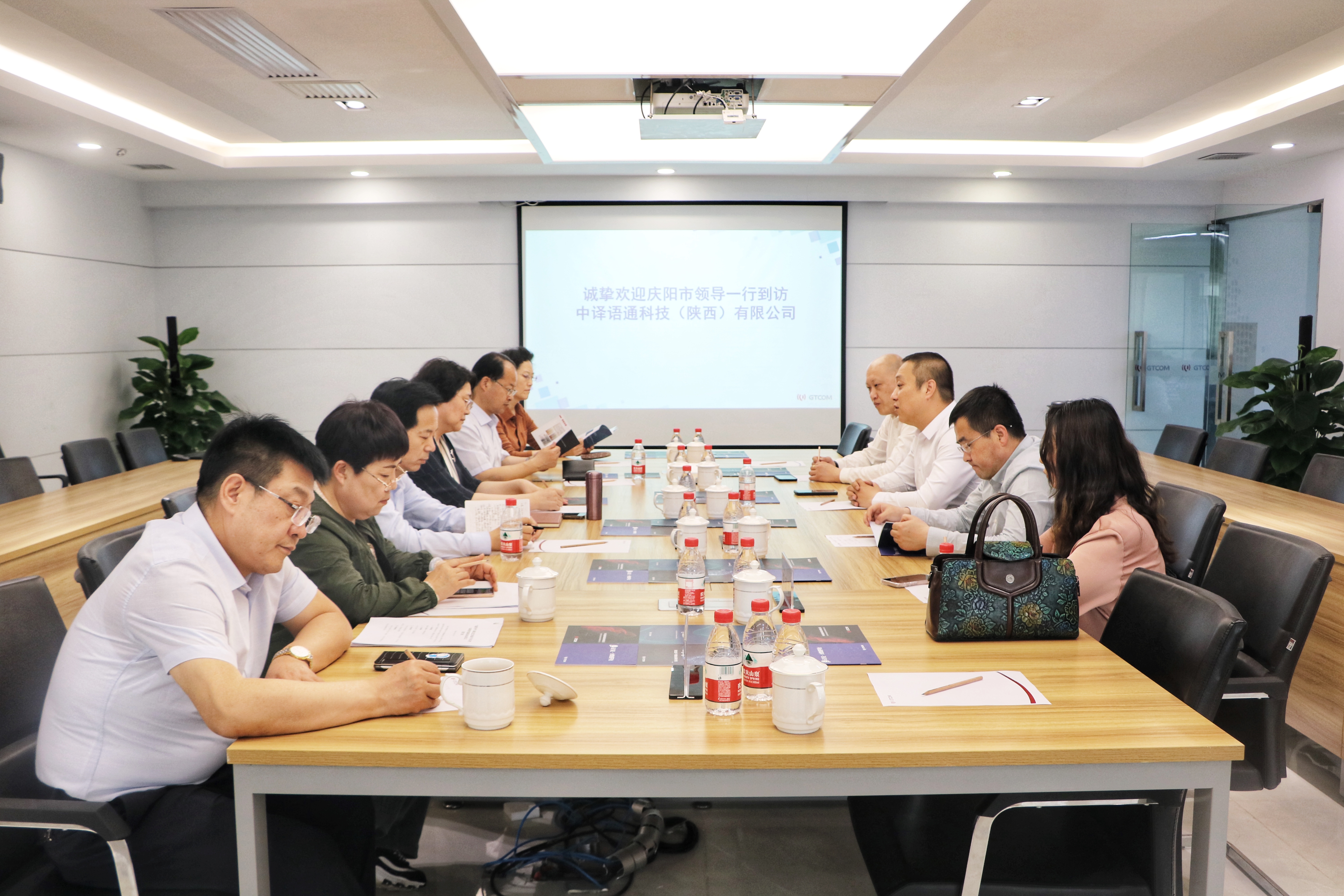 1682304064811935.jpg 4座談現(xiàn)場.jpg